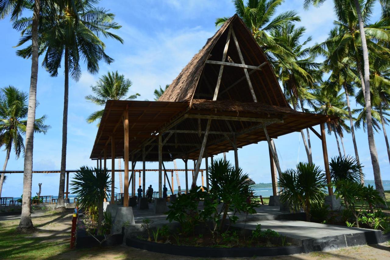 Sunari Beach Resort Selayar Matalalang 外观 照片
