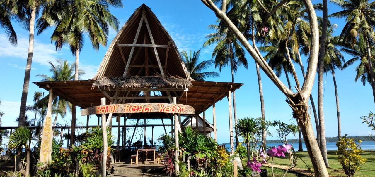Sunari Beach Resort Selayar Matalalang 外观 照片