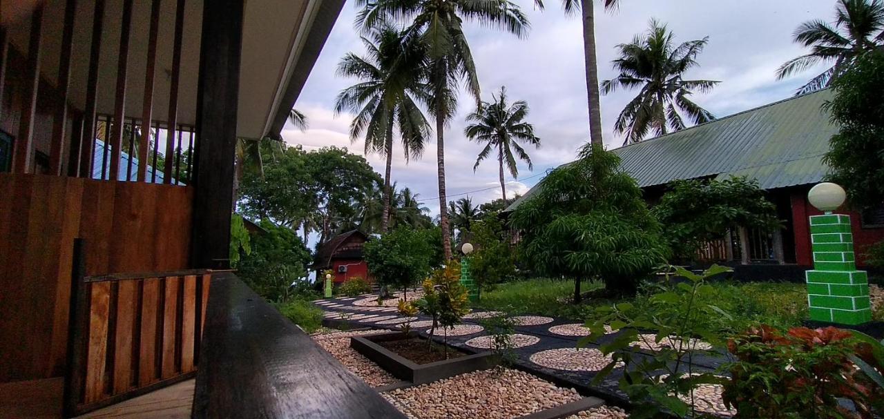Sunari Beach Resort Selayar Matalalang 外观 照片