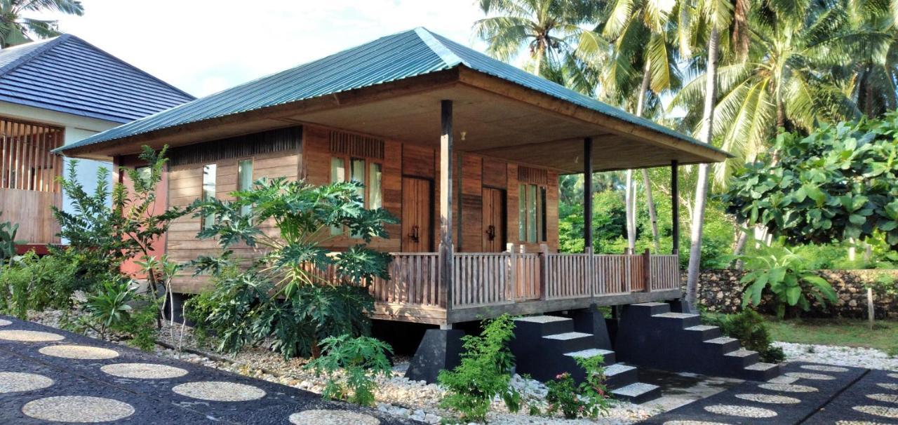 Sunari Beach Resort Selayar Matalalang 外观 照片